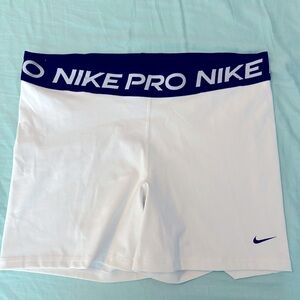 Nike Pro Women’s Shorts size XL